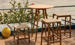 Linha-Maresias_Banquetas-Maresias-Mesa-Bistro-Diamantina_Foto-Lio-Simas-2-1084x1080