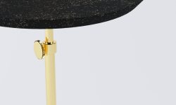 Mesa de Apoio Disco Dourada com Tampo Preto Close