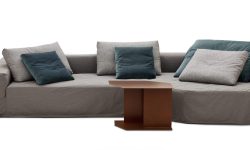 Sofá GRAND ESCAPE com mesas ESCAPE